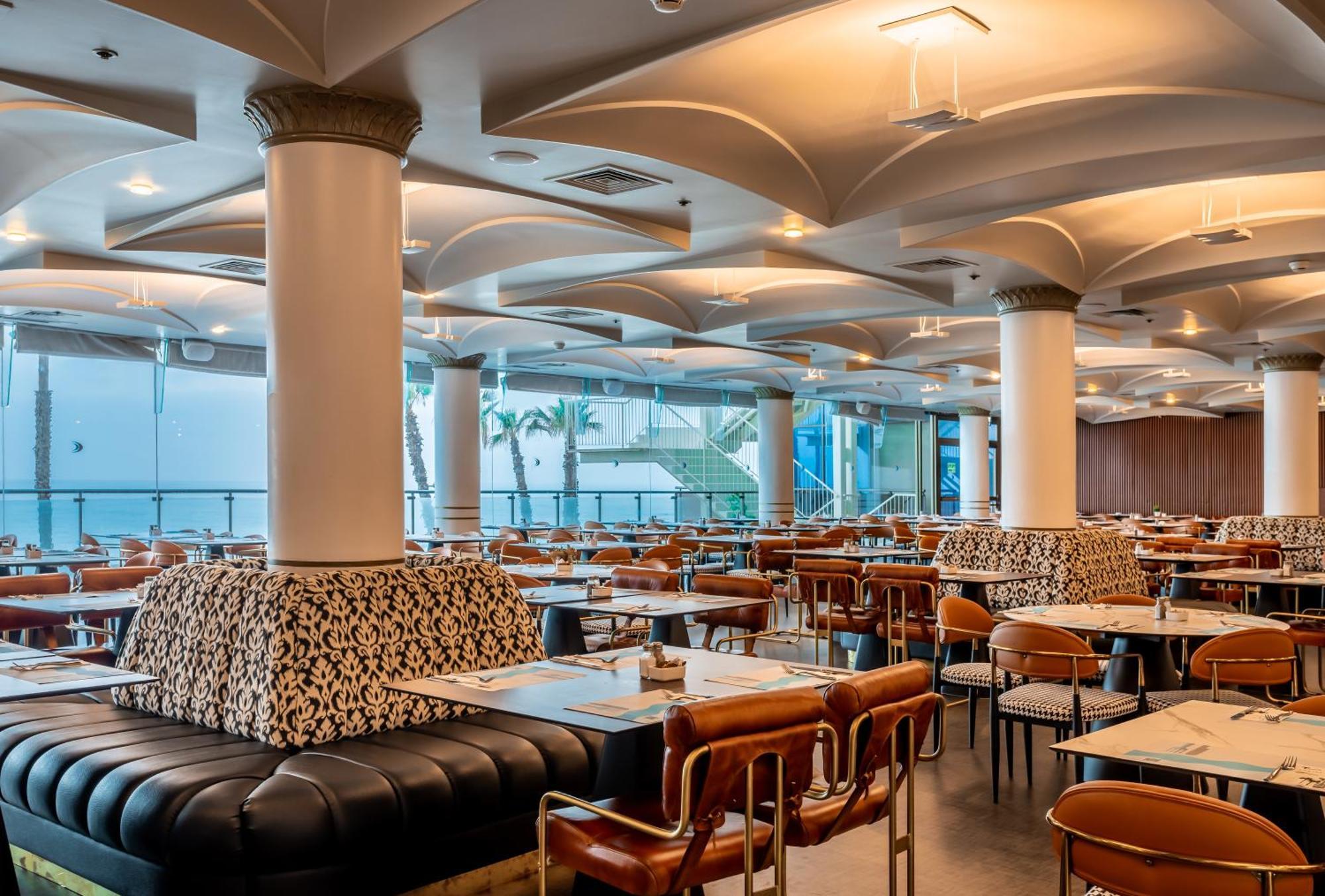 Daniel Herzliya Hotel Exteriér fotografie The interior of the restaurant