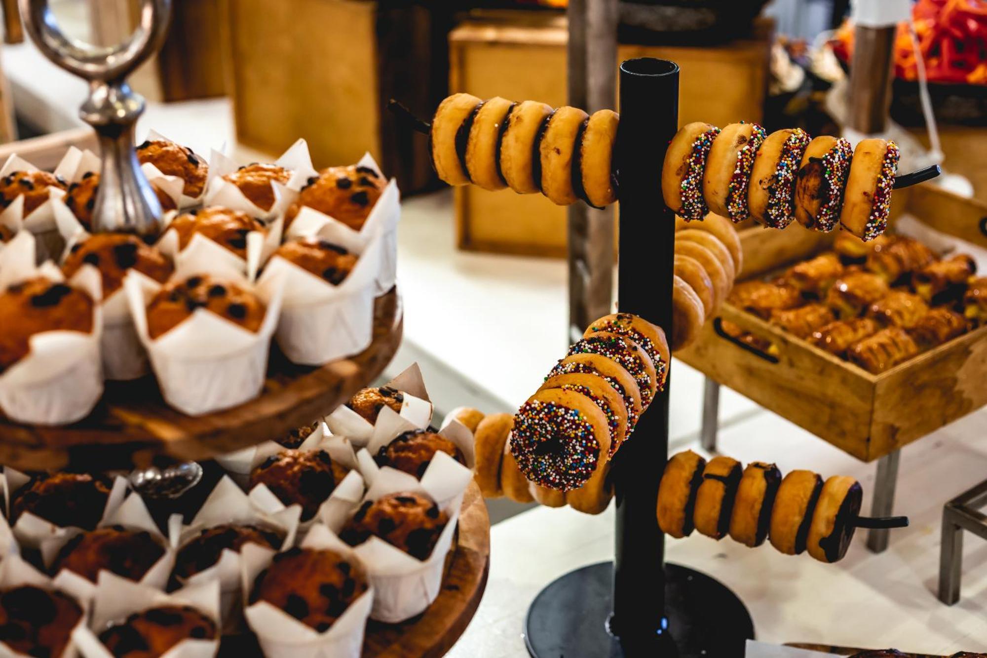 Daniel Herzliya Hotel Exteriér fotografie A doughnut tree